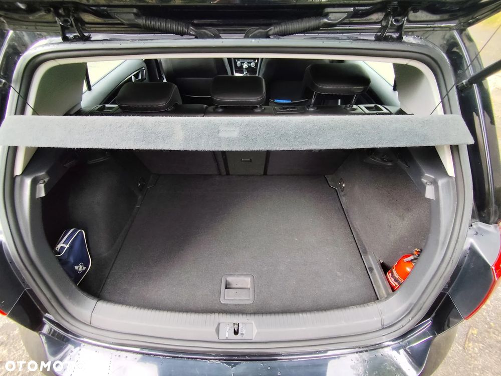 Volkswagen Golf 1.4 TSI BMT Highline - 17