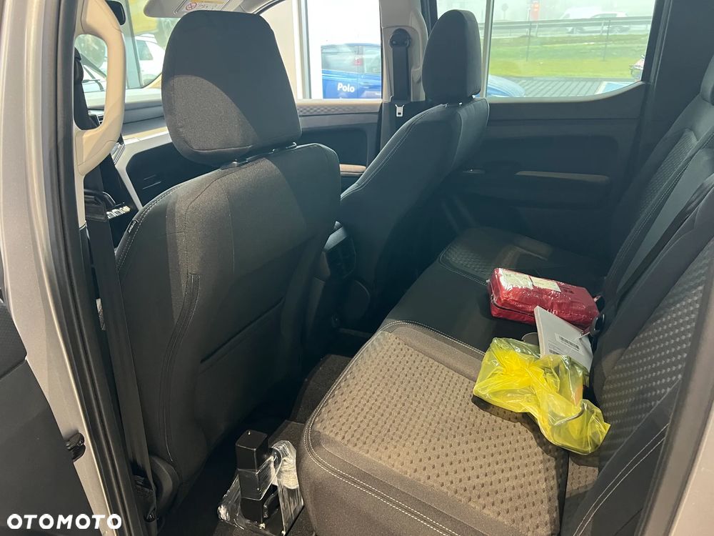 Volkswagen Amarok - 11