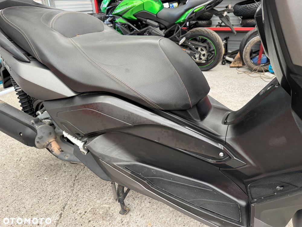 Yamaha X-max - 22