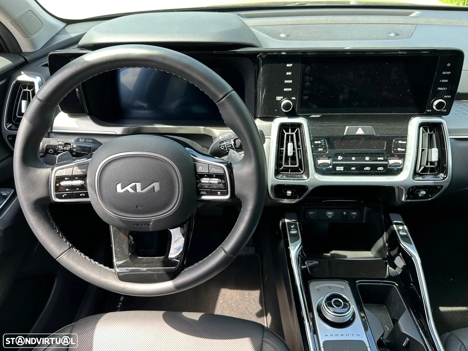 Kia Sorento 1.6 T-GDI PHEV Concept - 12