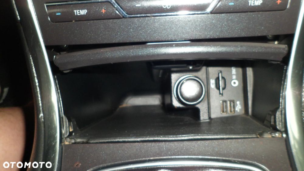 Ford Galaxy 2.0 TDCi Titanium - 32