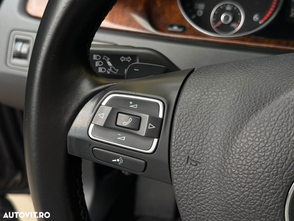 Volkswagen Passat 2.0 TDI 4Motion DSG BlueMotion Tech Highline - 26