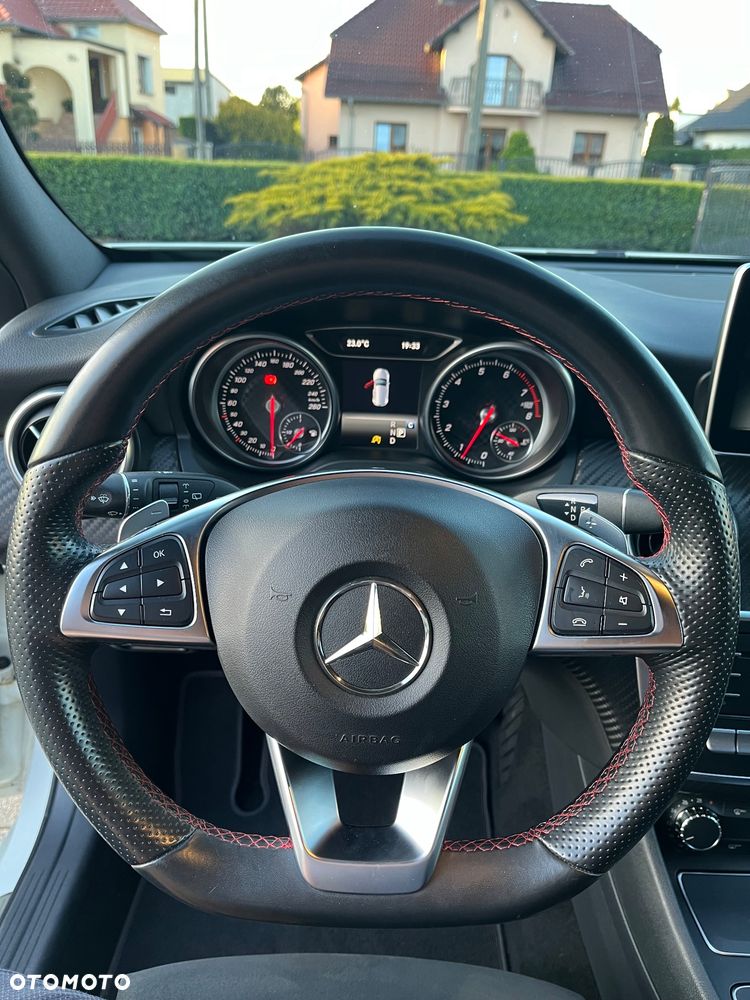 Mercedes-Benz Klasa A 250 7G-DCT AMG Line - 13