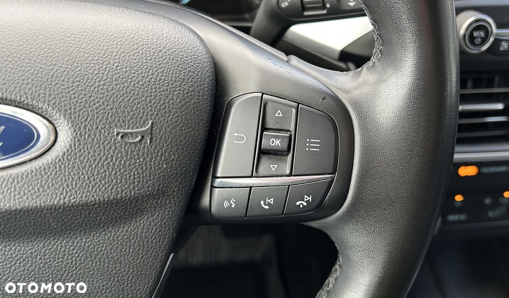 Ford Focus 1.0 EcoBoost Trend - 13