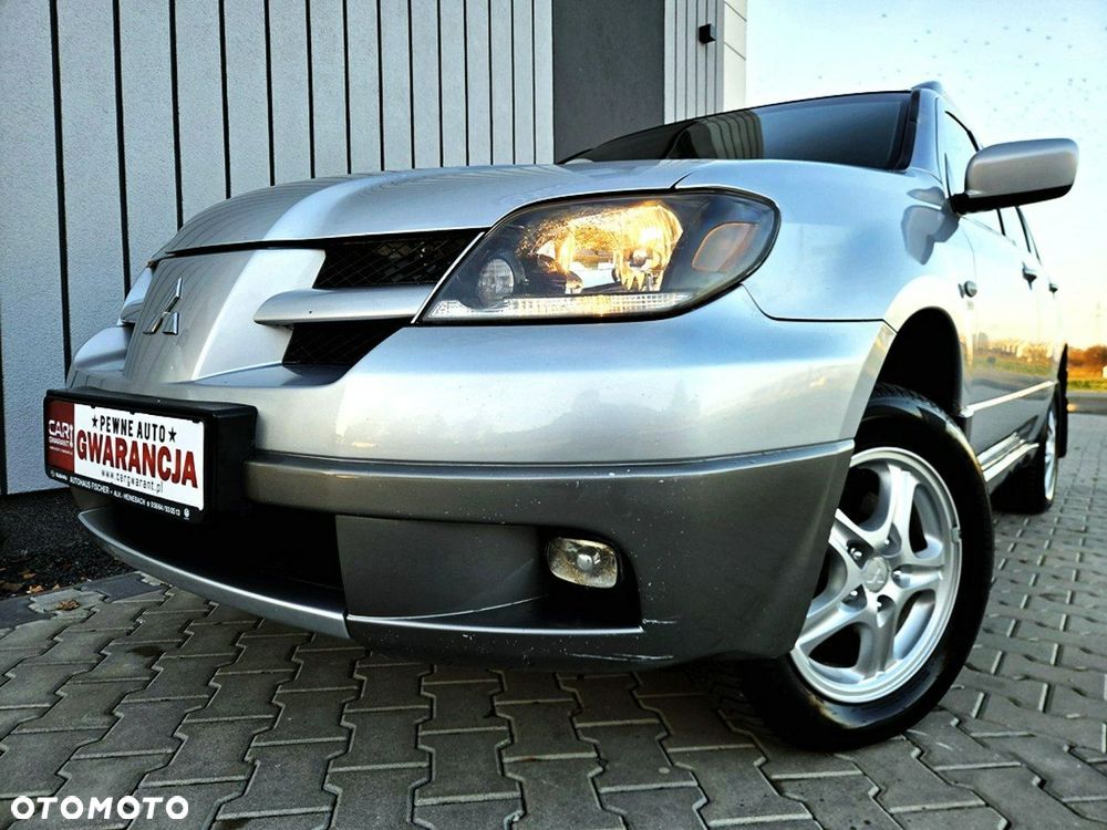 Mitsubishi Outlander 2.4 4WD Intense - 17