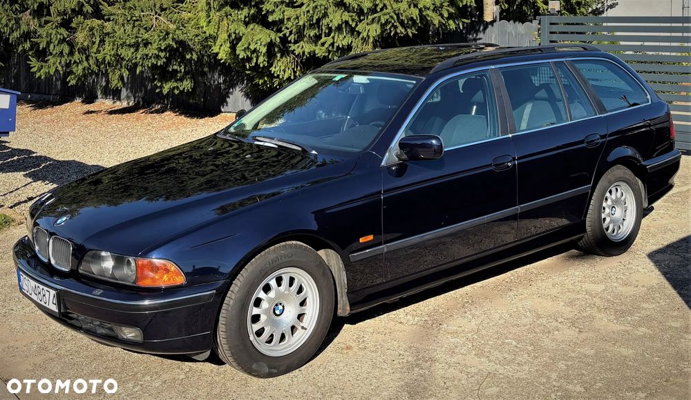 BMW Seria 5 523i - 4