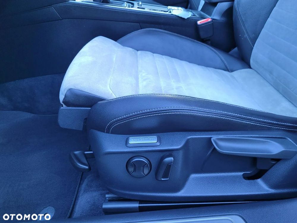 Volkswagen Passat 2.0 TDI (BlueMotion Technology) Highline - 30