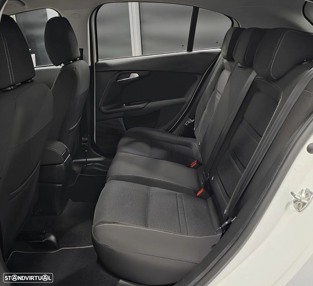 Fiat Tipo 1.3 M-Jet Lounge - 25