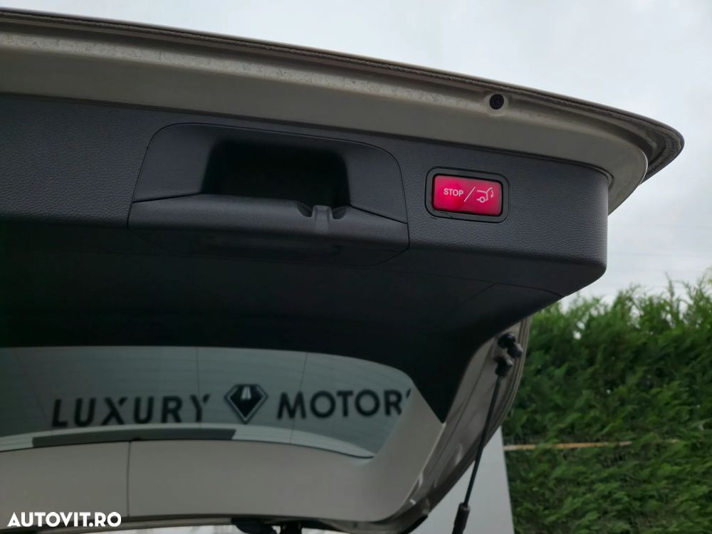 Mercedes-Benz GLC 300 de 4Matic 9G-TRONIC - 24