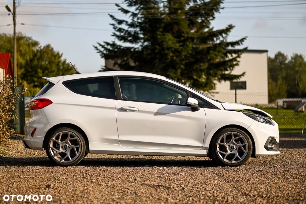 Ford Fiesta 1.5 EcoBoost S&S ST X - 11