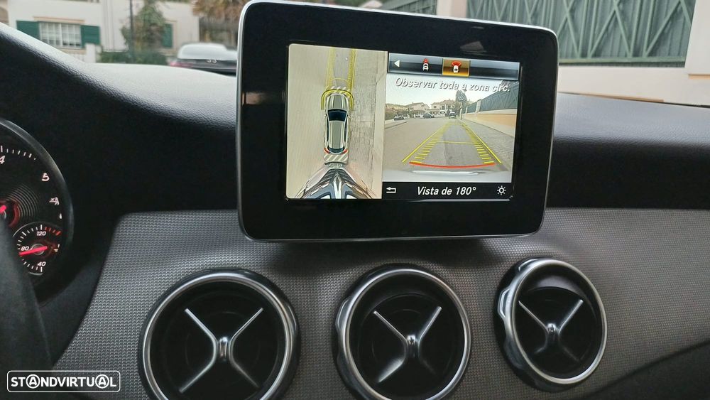 Mercedes-Benz GLA 180 d Urban - 22
