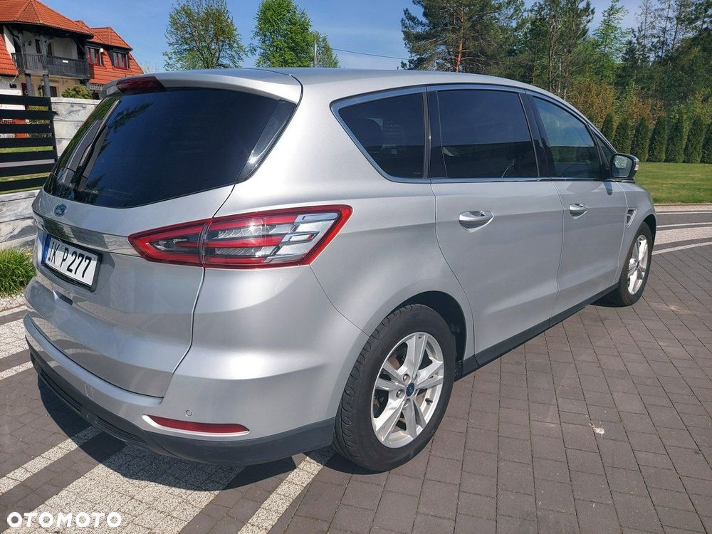 Ford S-Max - 11