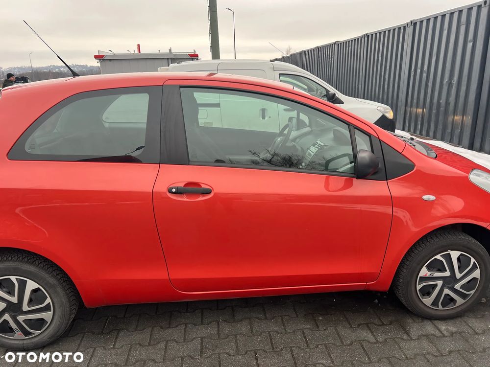 Toyota Yaris 1.0 Terra - 3