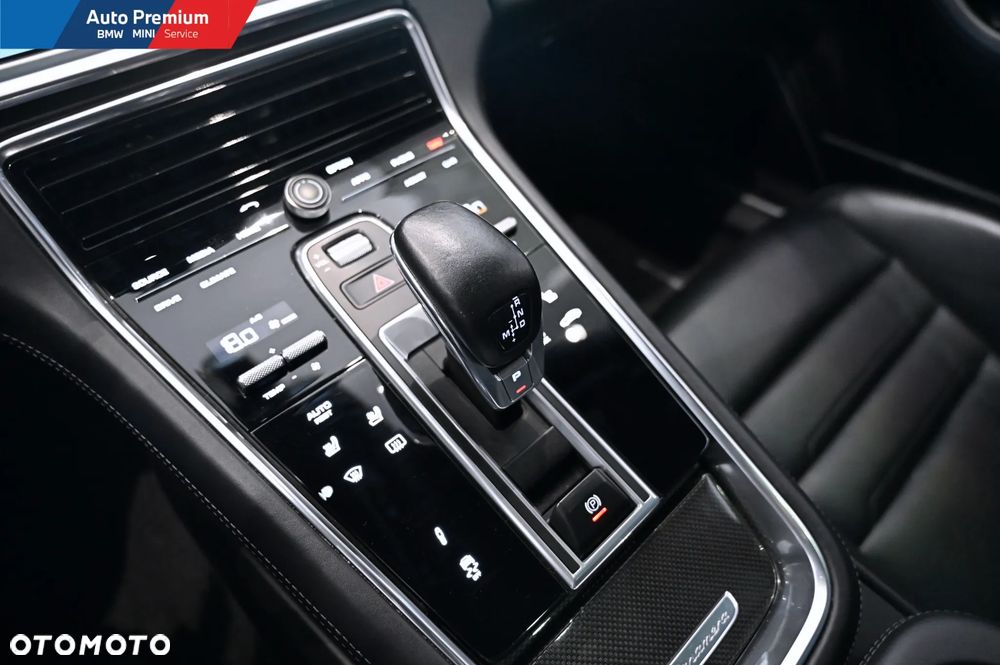 Porsche Panamera Turbo - 11