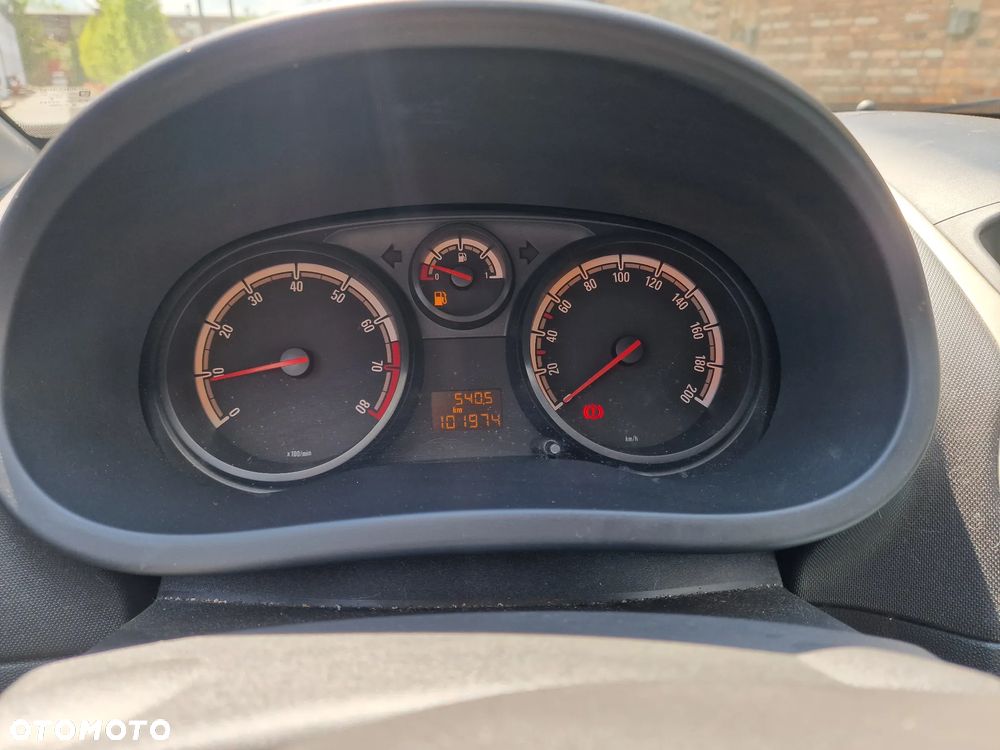 Opel Corsa - 8