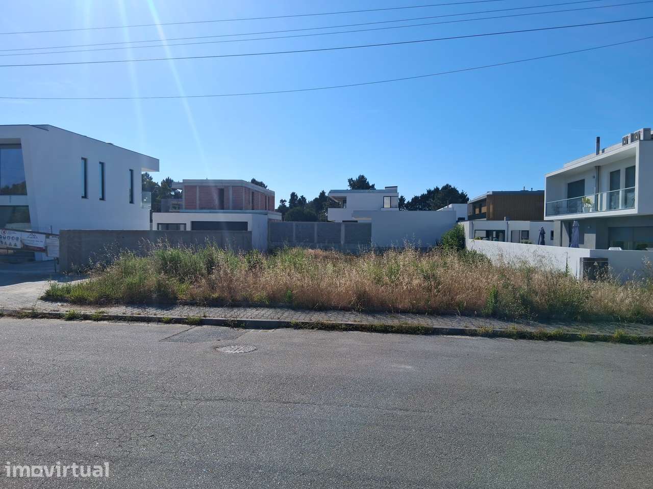 Lote de terreno urbano em Ovar com 593,5 m² - Grande imagem: 2/6
