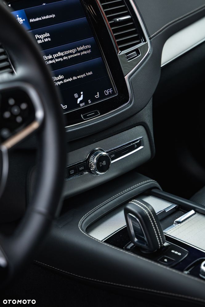 Volvo XC 90 T6 AWD R-Design 7os - 24