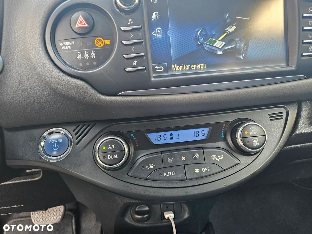 Toyota Yaris Hybrid 1.5 VVT-i Club - 17