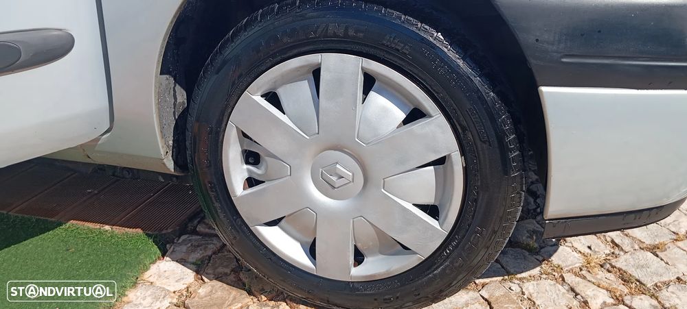 Renault Clio 1.2 RN - 23