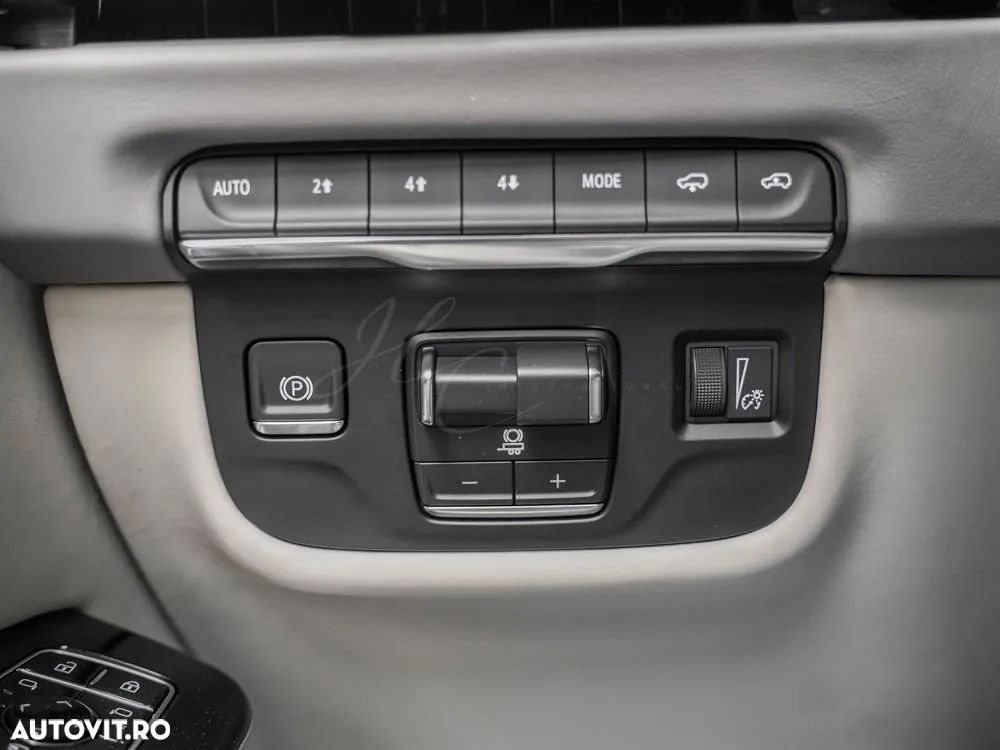 Cadillac Escalade - 18