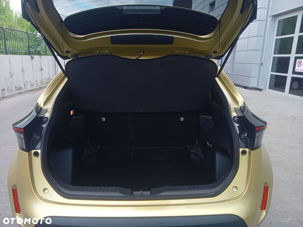 Toyota Yaris Cross - 12