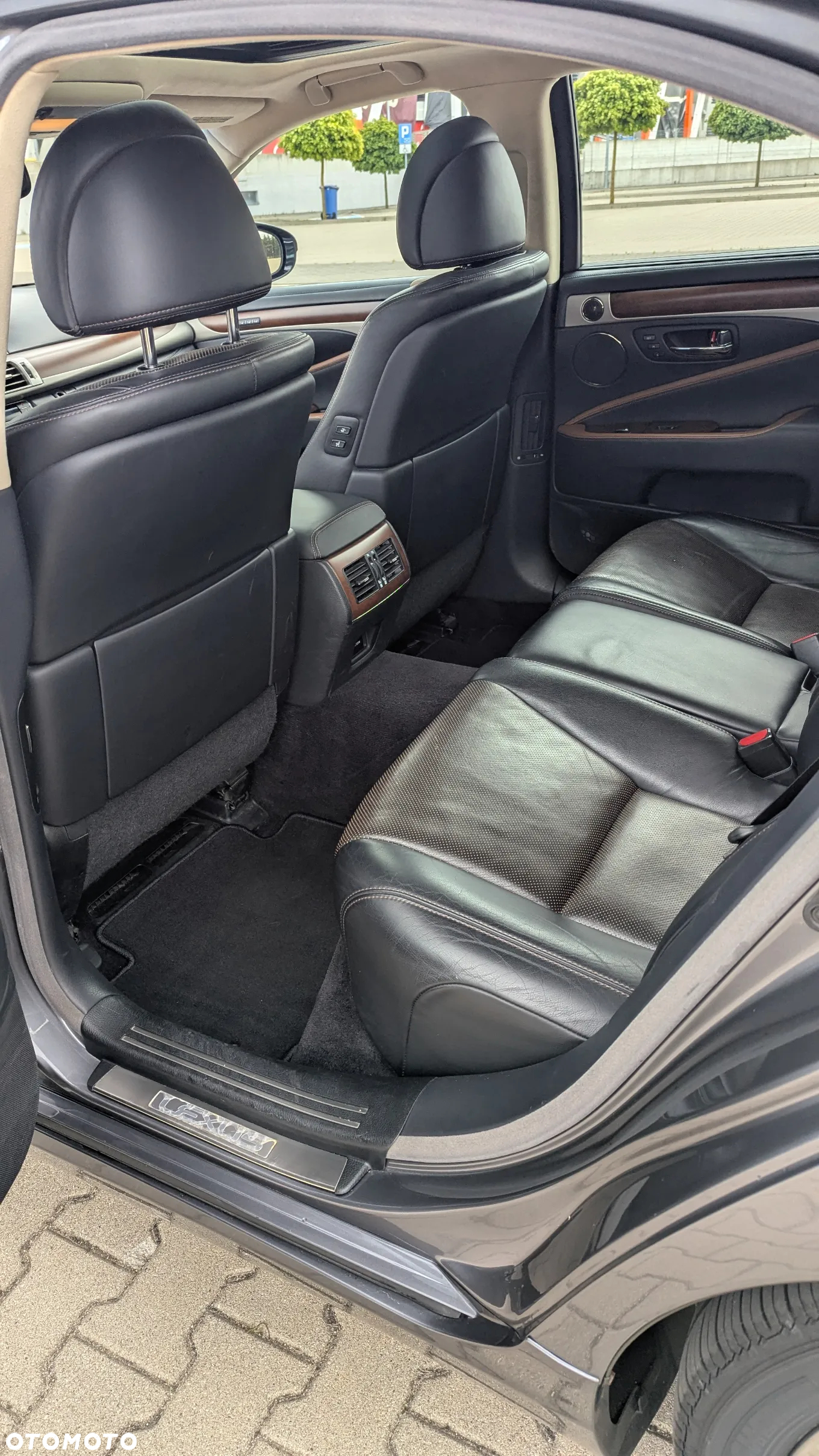 Lexus LS 460 Elite AWD - 11