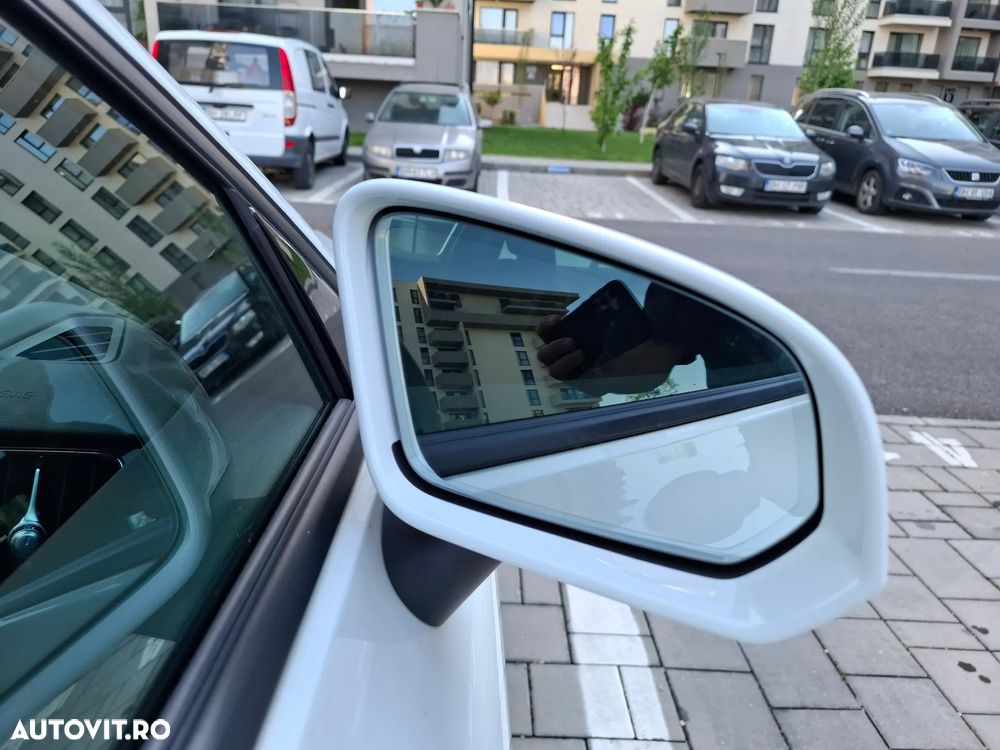 Volvo V60 B4 MHEV AT8 FWD Momentum Pro - 19
