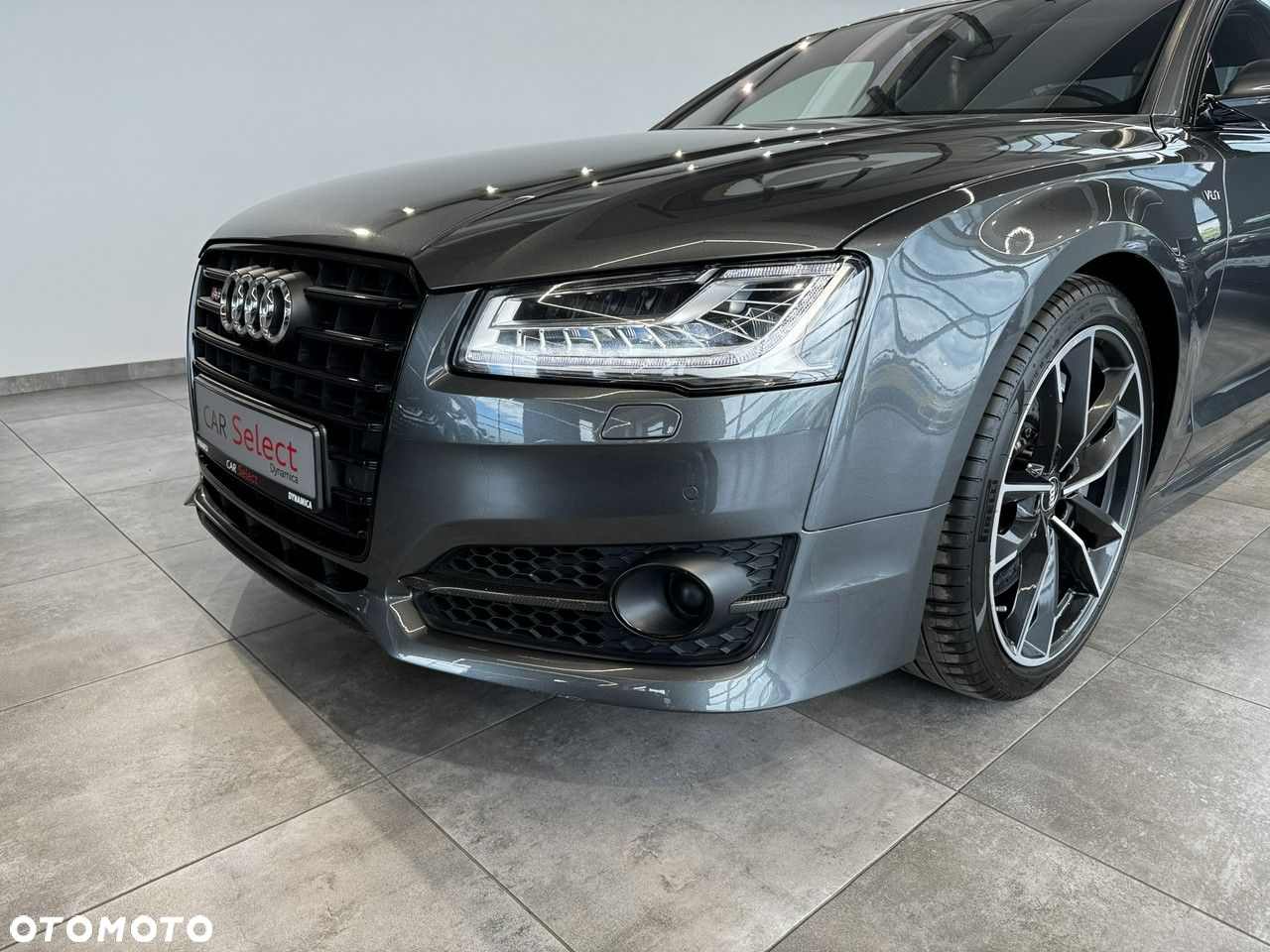 Audi S8 - 10