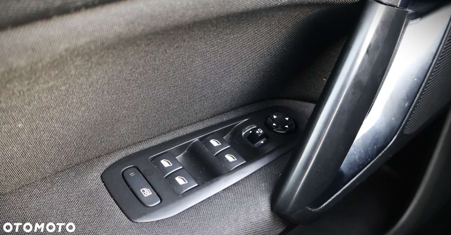 Peugeot 308 - 22