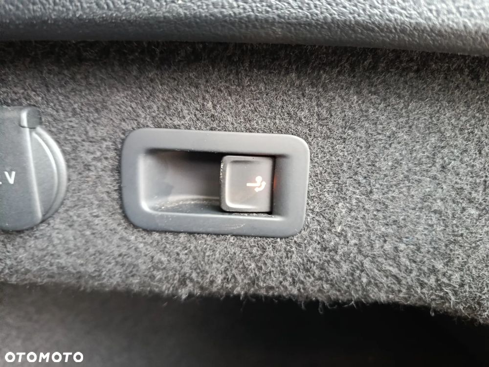 Volkswagen Passat 2.0 TDI SCR (BlueMotion Technology) DSG Comfortline - 31