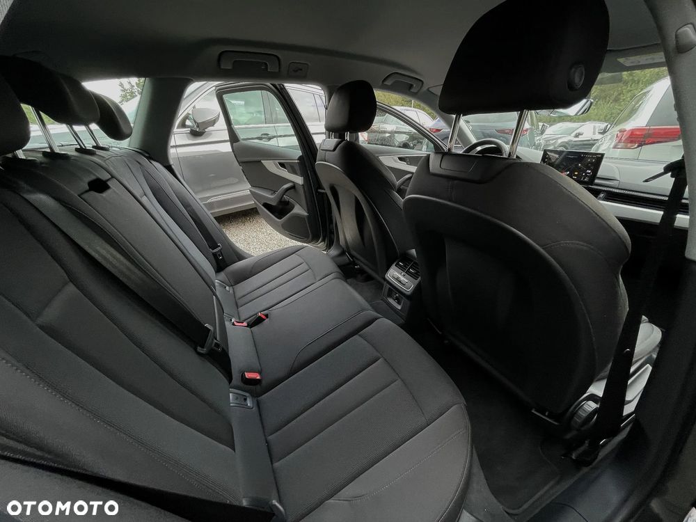 Audi A4 Avant 40 TFSI S tronic - 17