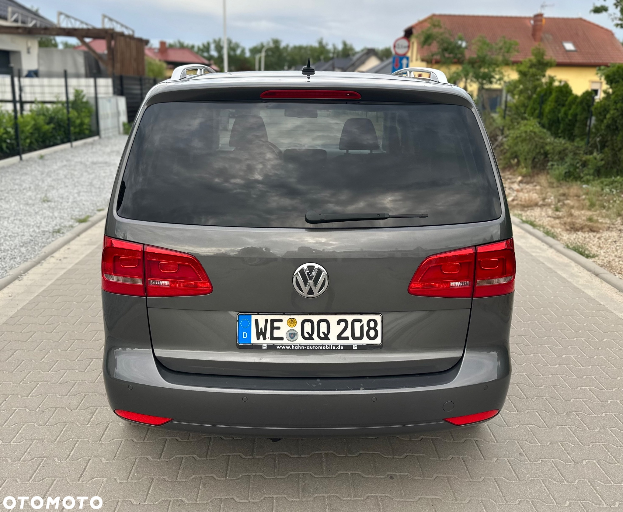 Volkswagen Touran 2.0 TDI DPF BlueMotion Technology Highline - 8