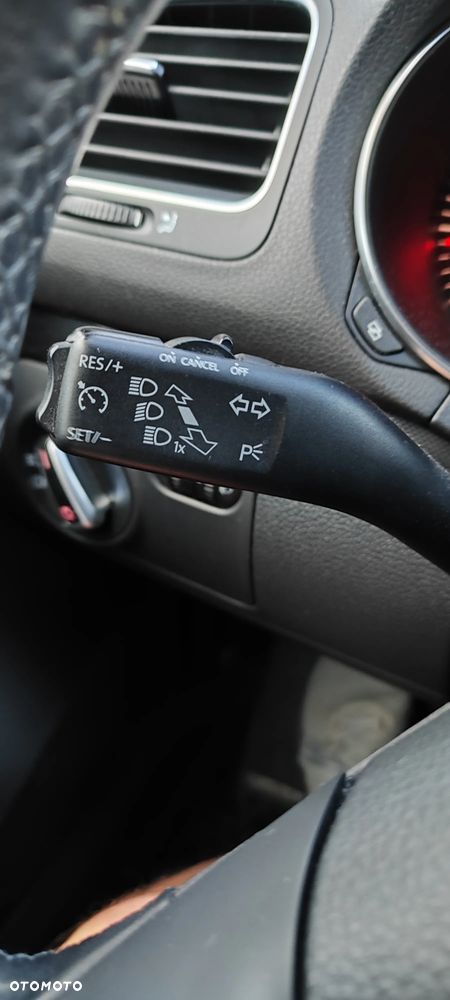 Volkswagen Golf VI 1.6 Comfortline - 9