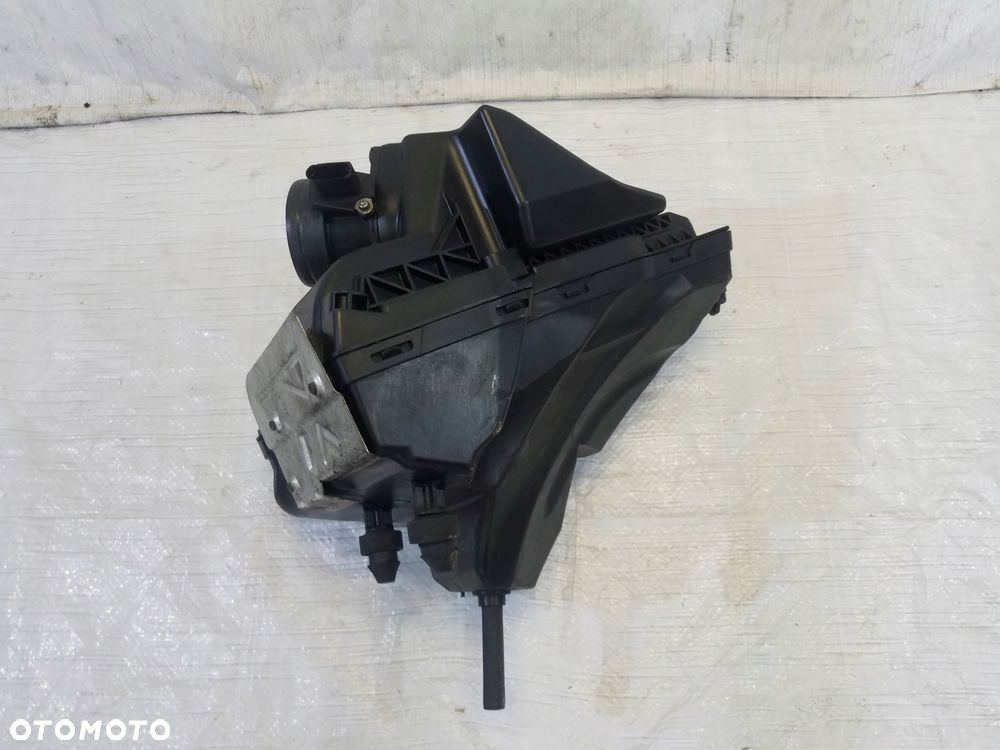 obudowa filtra powietrza audi a5 2.0 8r0133835f - 2