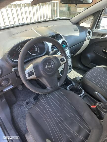 Opel Corsa 1.3 CDTI Enjoy EcoFLEX - 2