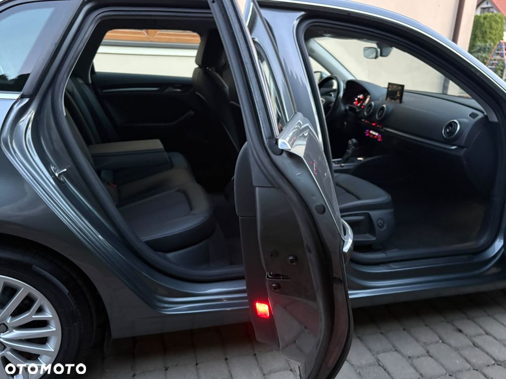 Audi A3 Sportback 2.0 TDI S tronic Ambiente - 14