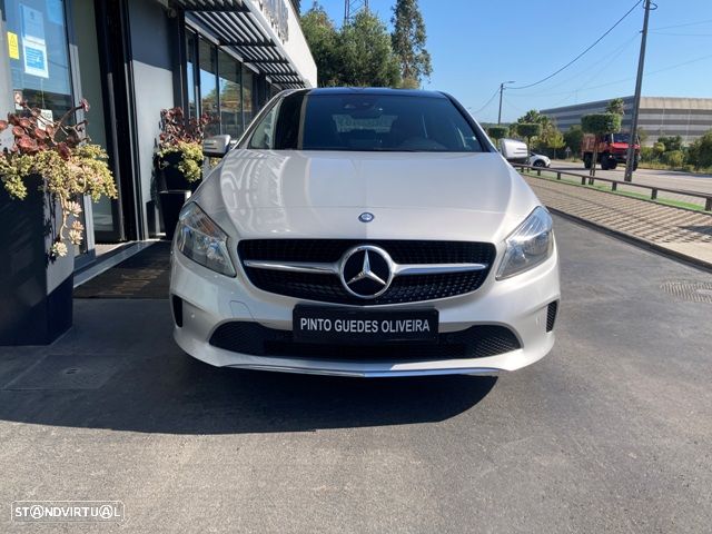 Mercedes-Benz A 180 Urban - 2