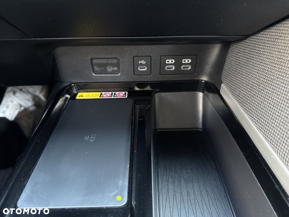 Toyota Camry - 30
