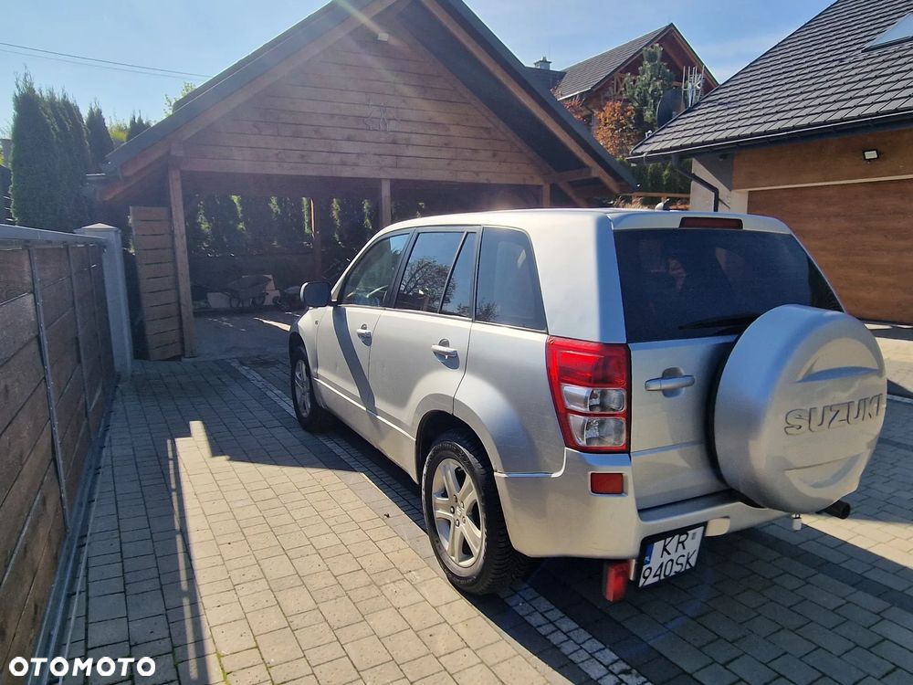 Suzuki Grand Vitara 2.7 V6 Premium - 4