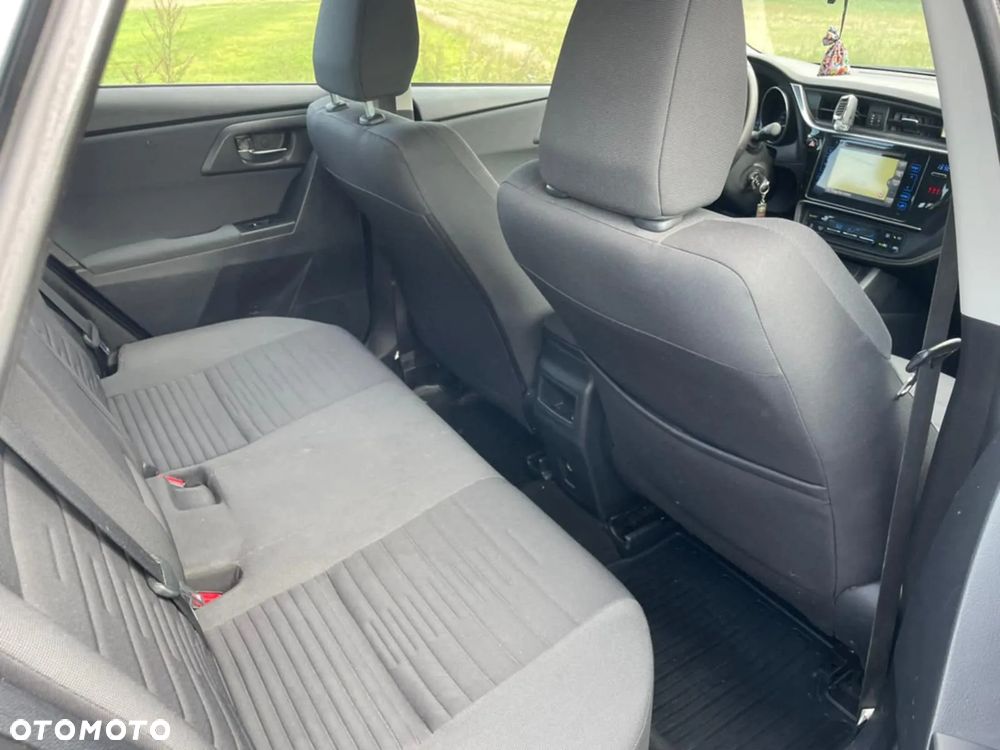Toyota Auris 1.6 D-4D Comfort - 3