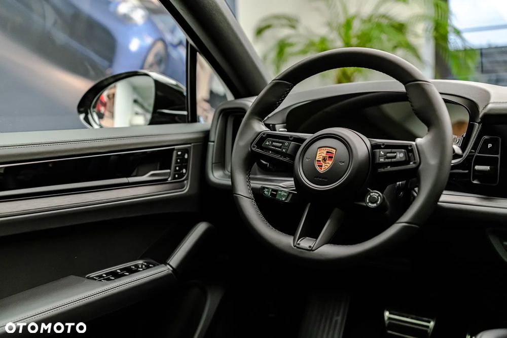 Porsche Cayenne - 15