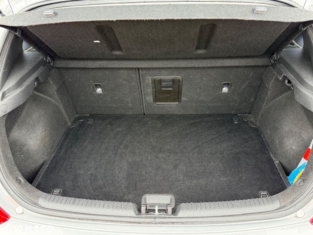 Hyundai i30 1.4 T-GDI DCT Premium - 23