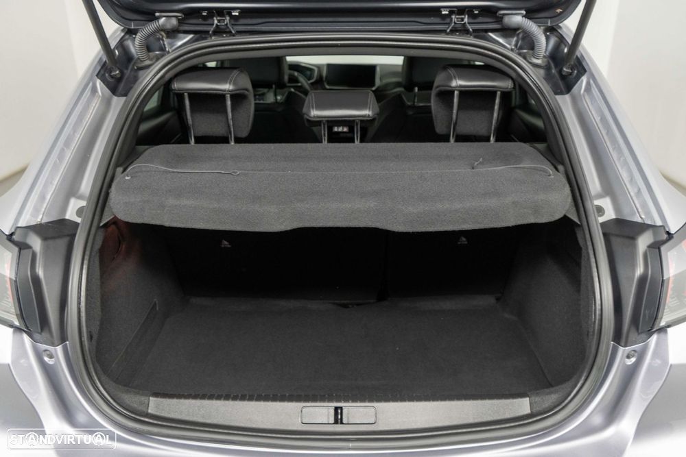 Peugeot e-208 50 kWh GT - 12