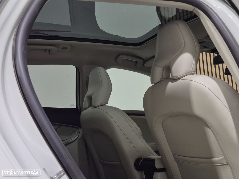 Volvo V40 1.6 D2 Momentum Eco - 22