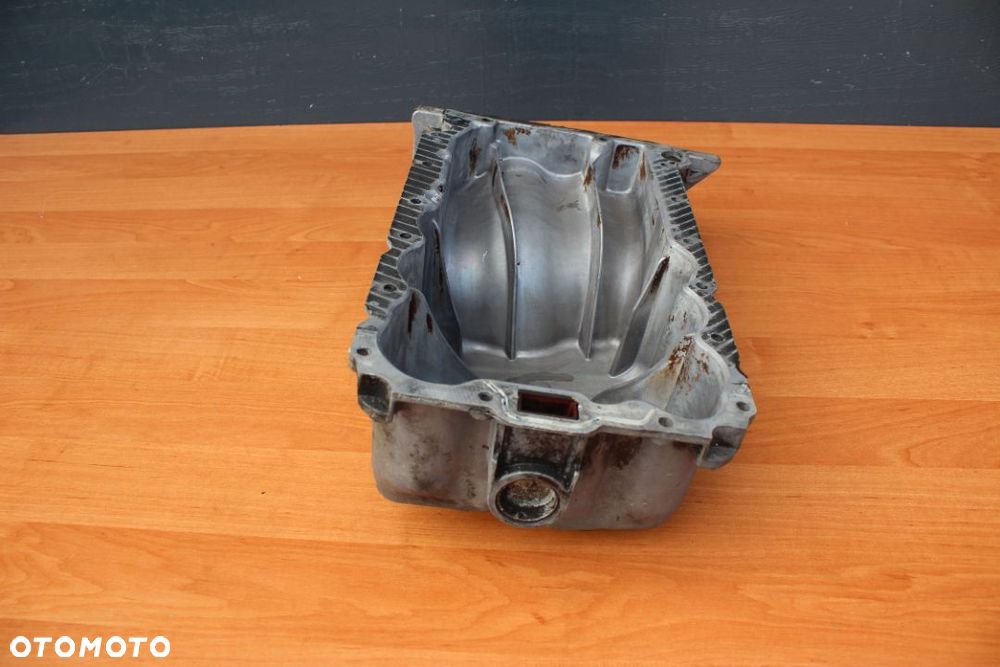 MISKA OLEJU OLEJOWA OPEL ZAFIRA C 1.4 TURBO 55562727  55568036 - 9