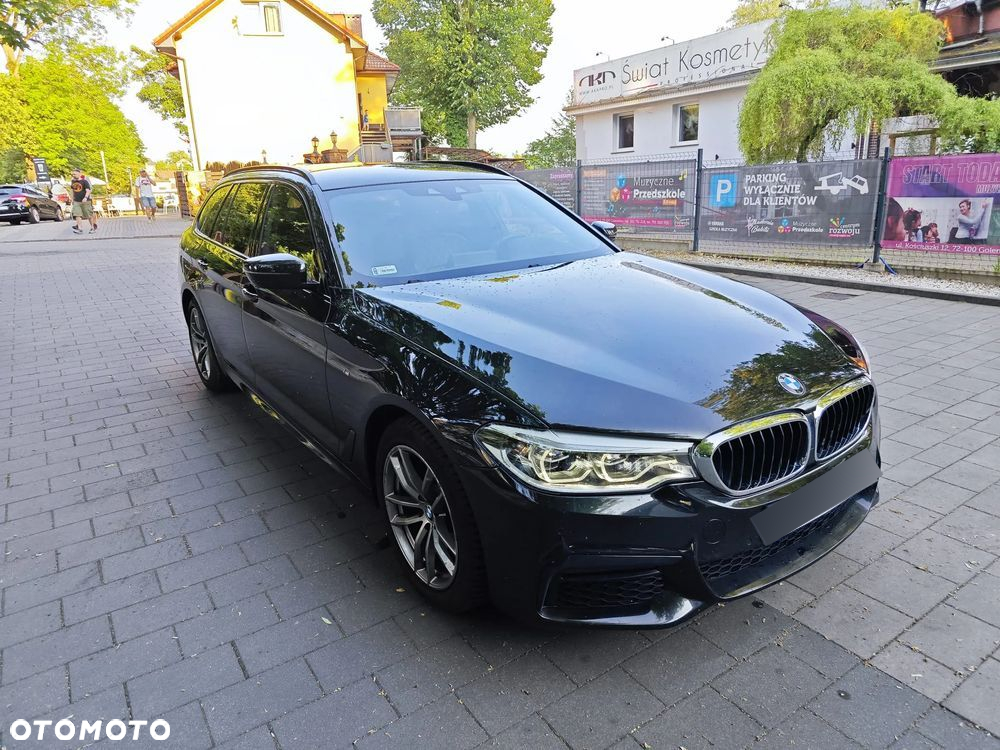 BMW Seria 5 520d M Sport - 4