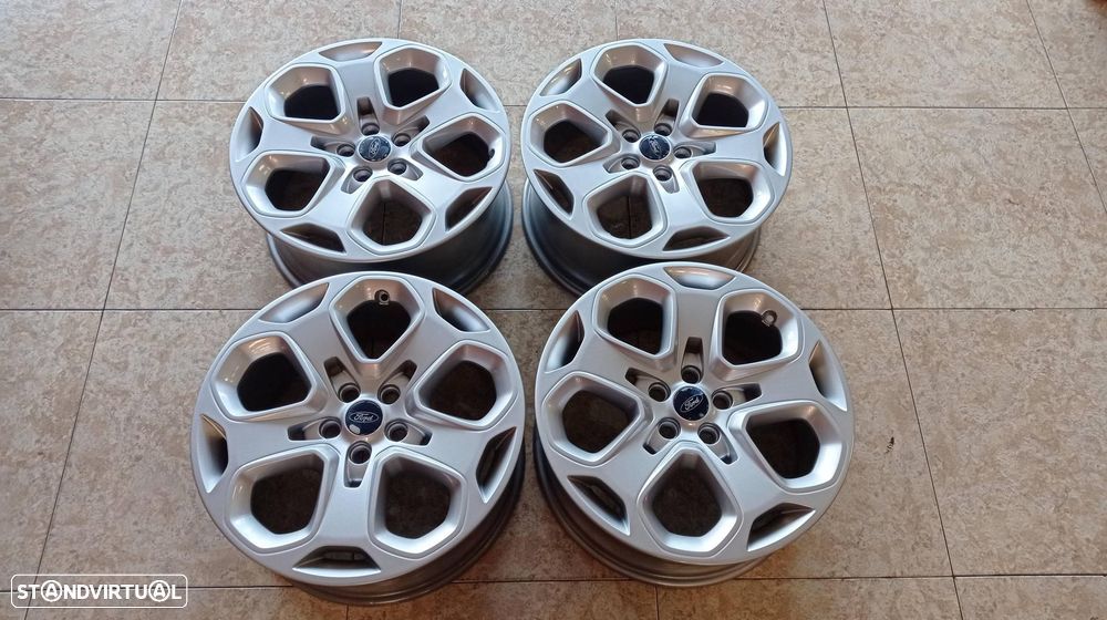 CONJUNTO DE PNEUS FORD MONDEO - 1