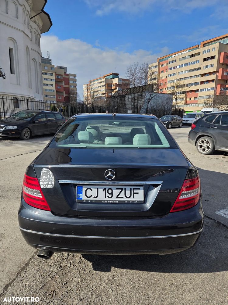 Mercedes-Benz C - 9
