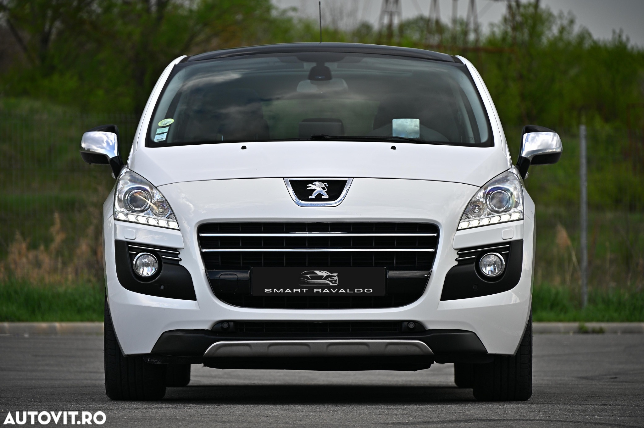 Peugeot 3008 Hybrid4 - 5