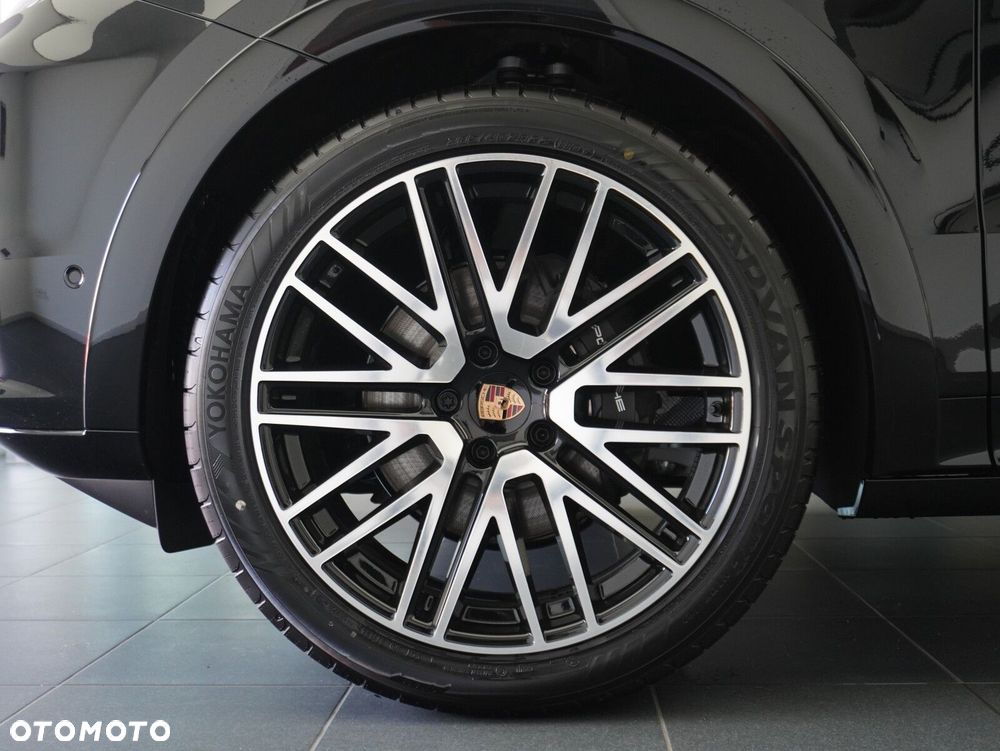 Porsche Cayenne Black Edition - 11